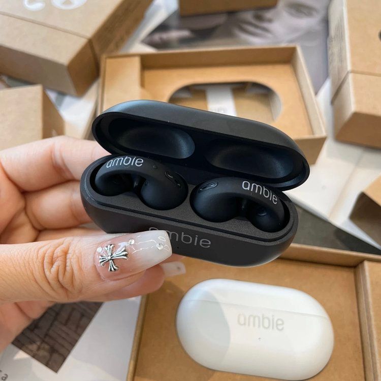 Ambie Wireless Earbuds Black