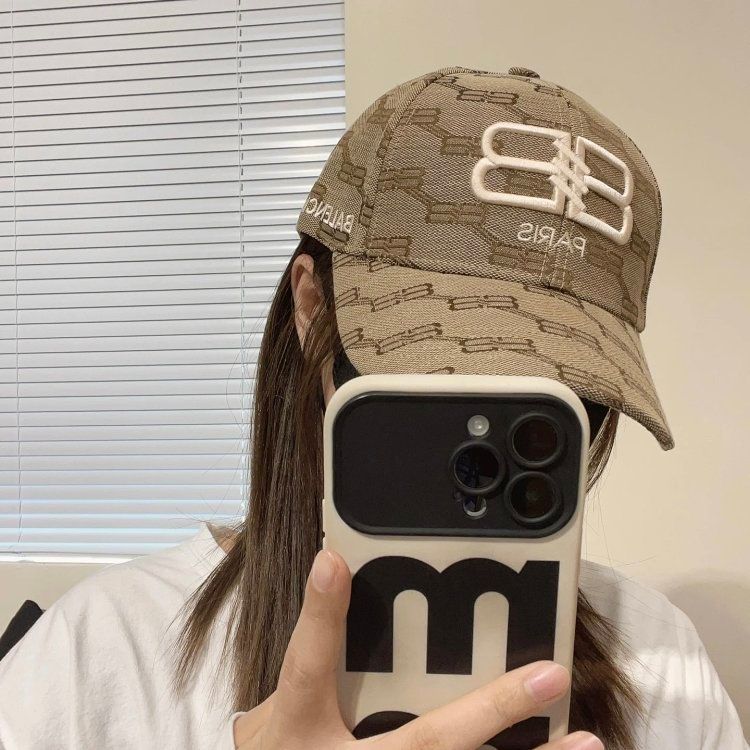 Balenciaga Baseball Cap Beige