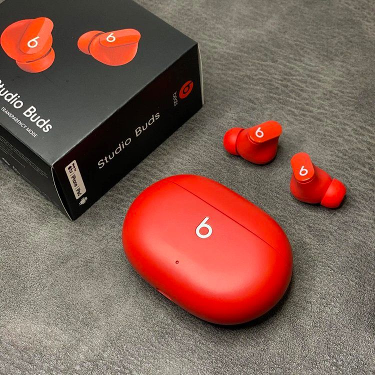 Beats Studio Buds Red