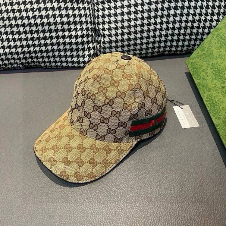 GUCCI Beige Baseball Cap