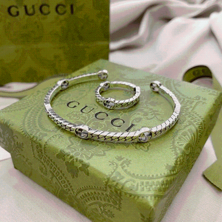 Gucci bracelet interlocking double ring