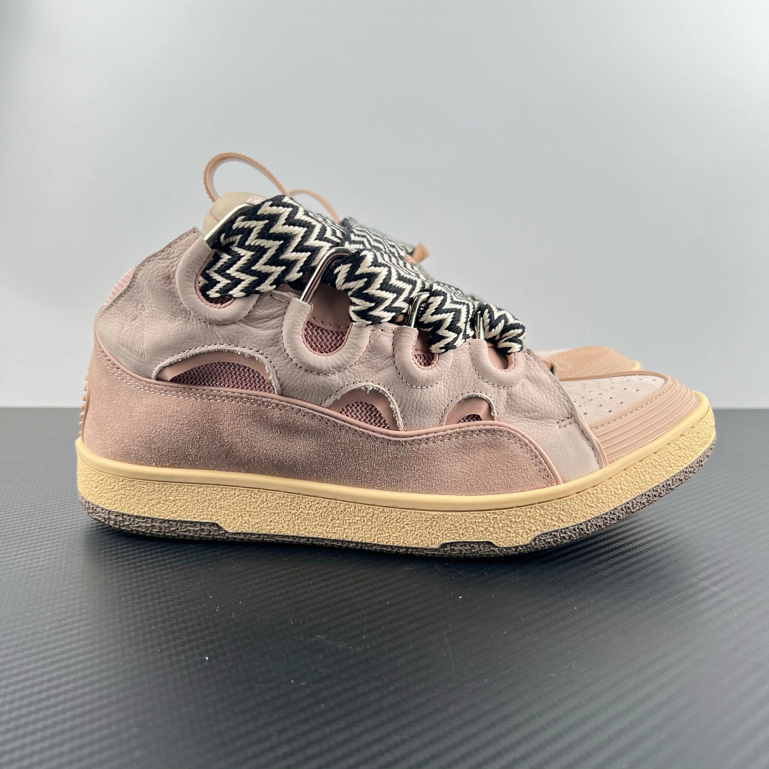 Lanvin Curb Leather Sneakers Pink Lace-Up Style