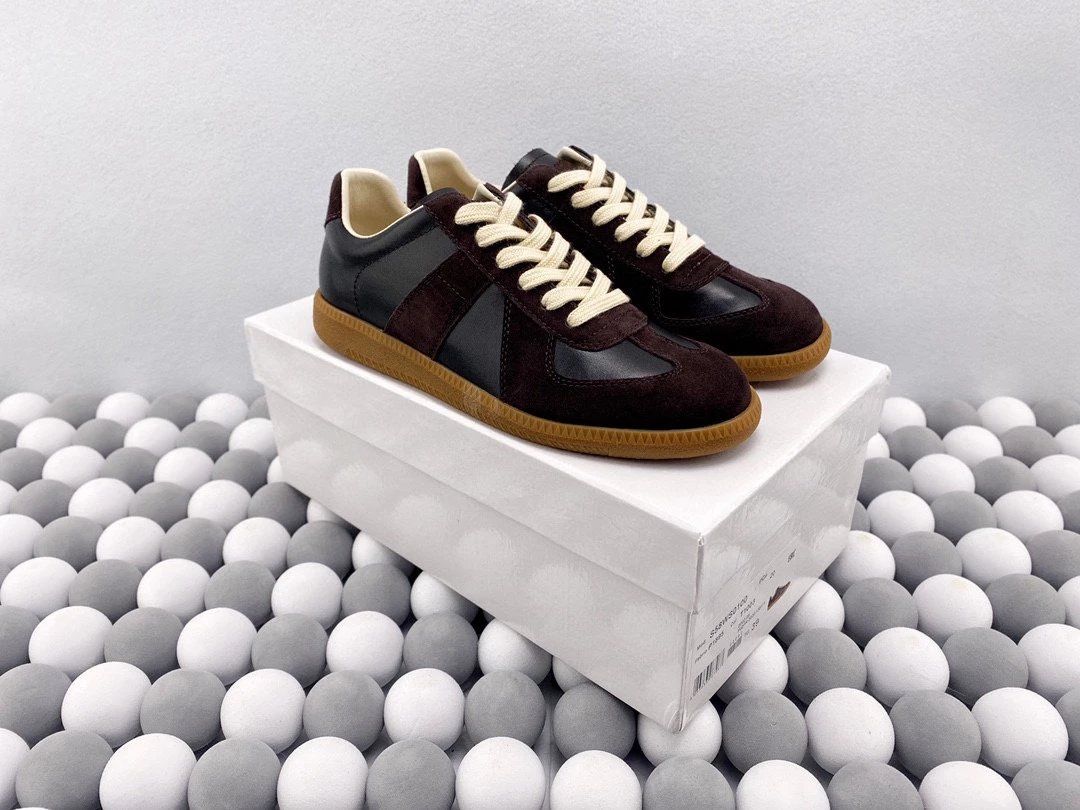 Majestic Shoes Classic Black