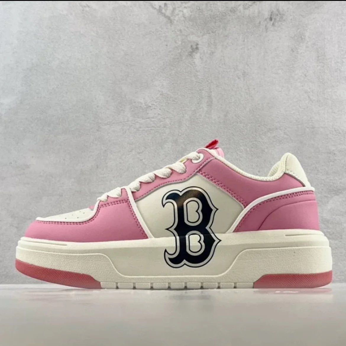 MLB New York Yankees Pink Sneakers