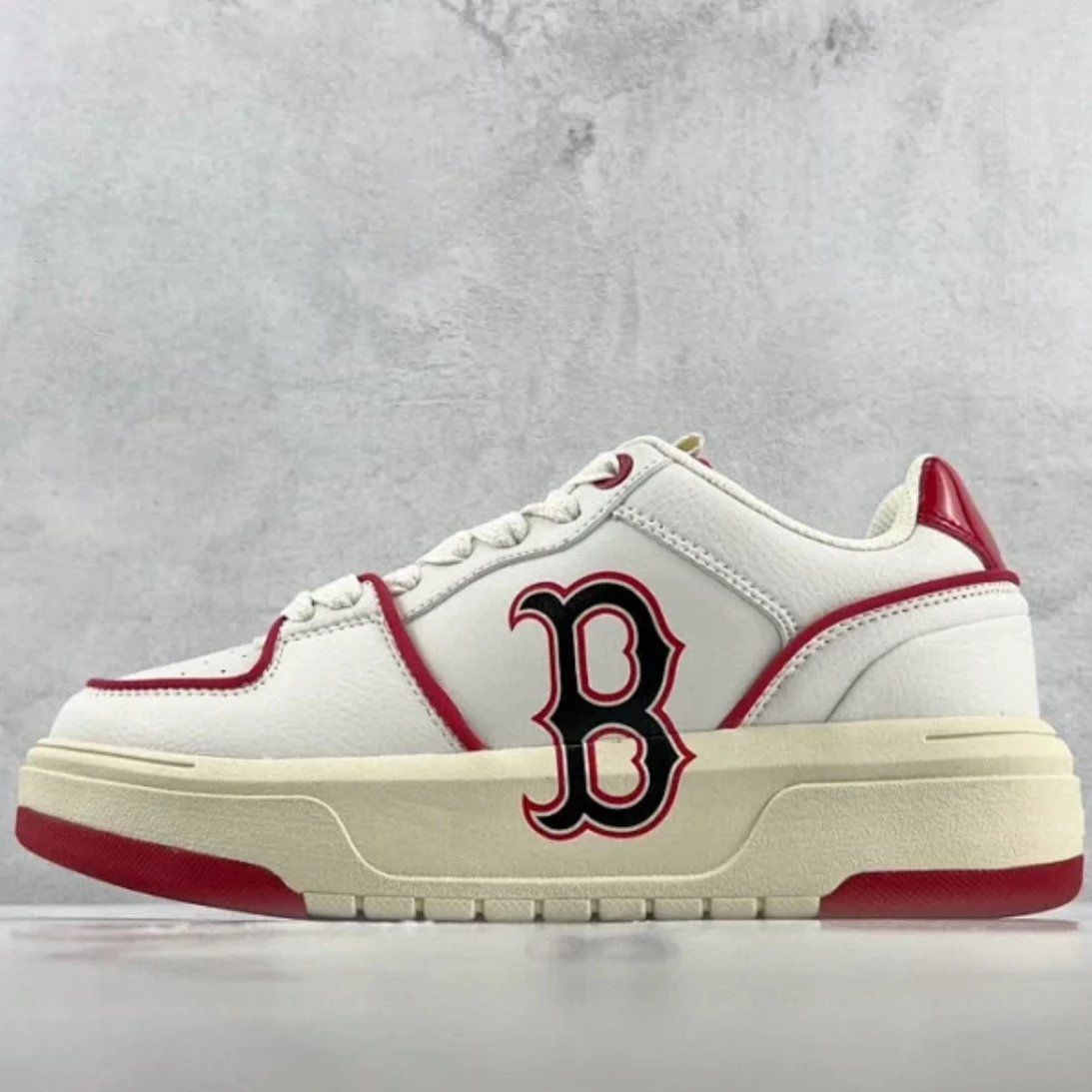 MLB New York Yankees White and Red Sneakers