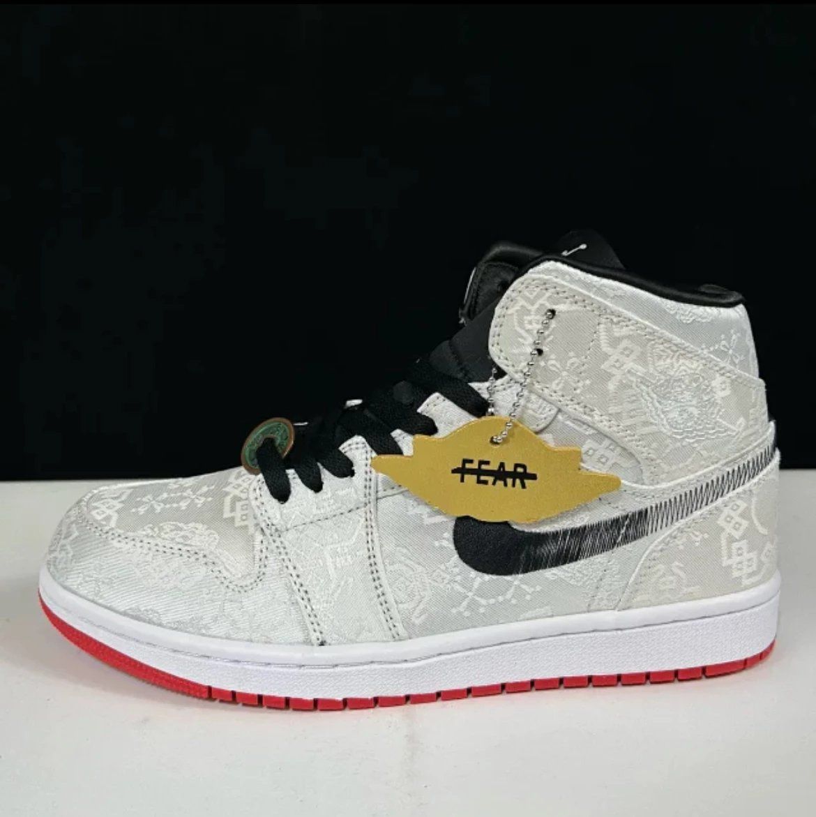 Nike Air Jordan 1 Mid SE Light Grey Shoes