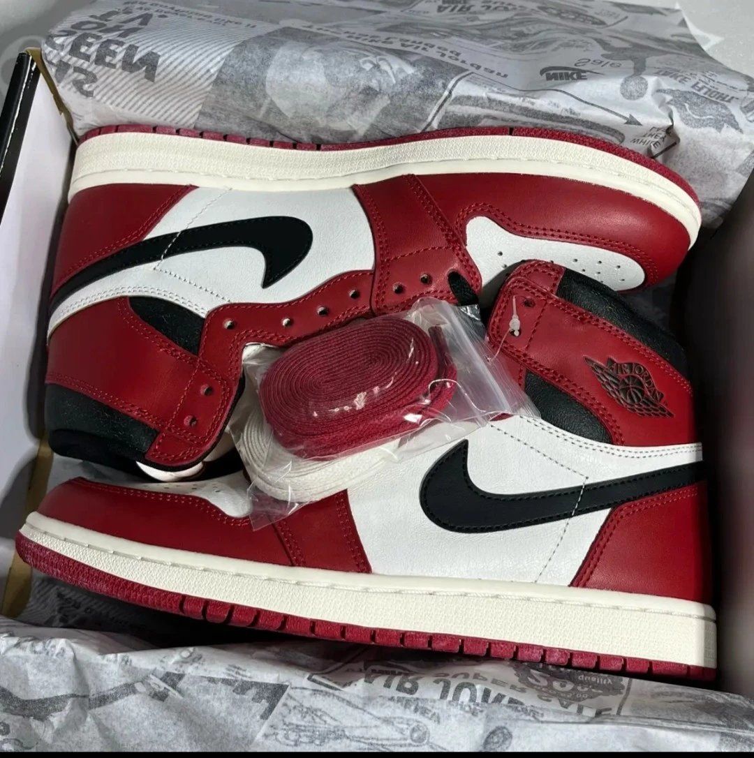 Nike Air Jordan 1 Red White Black Shoes