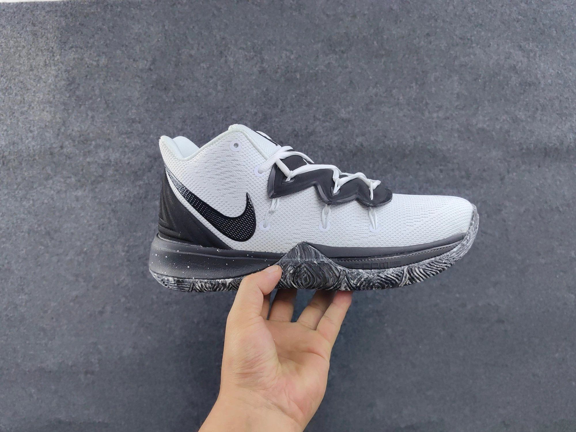 Nike Kyrie 5 White Black Shoes