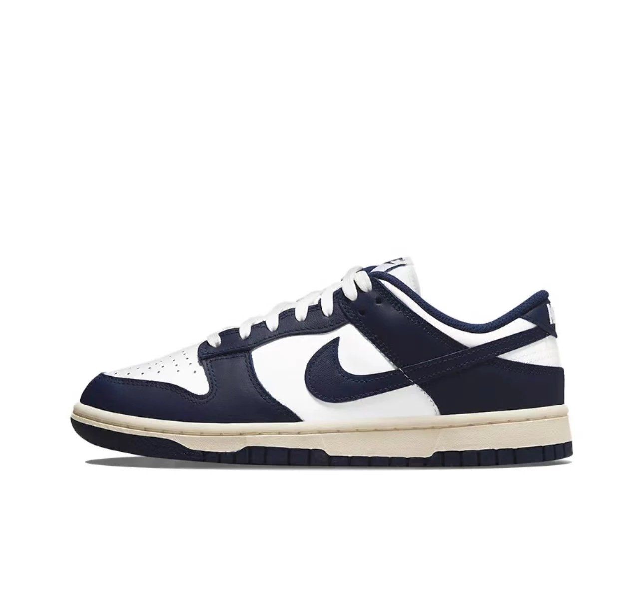 nike sb dunk black and white panda