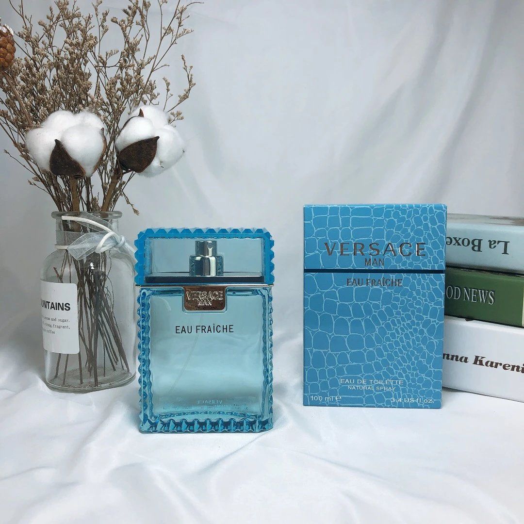 Versace Man Eau Fraiche Light Blue Mise